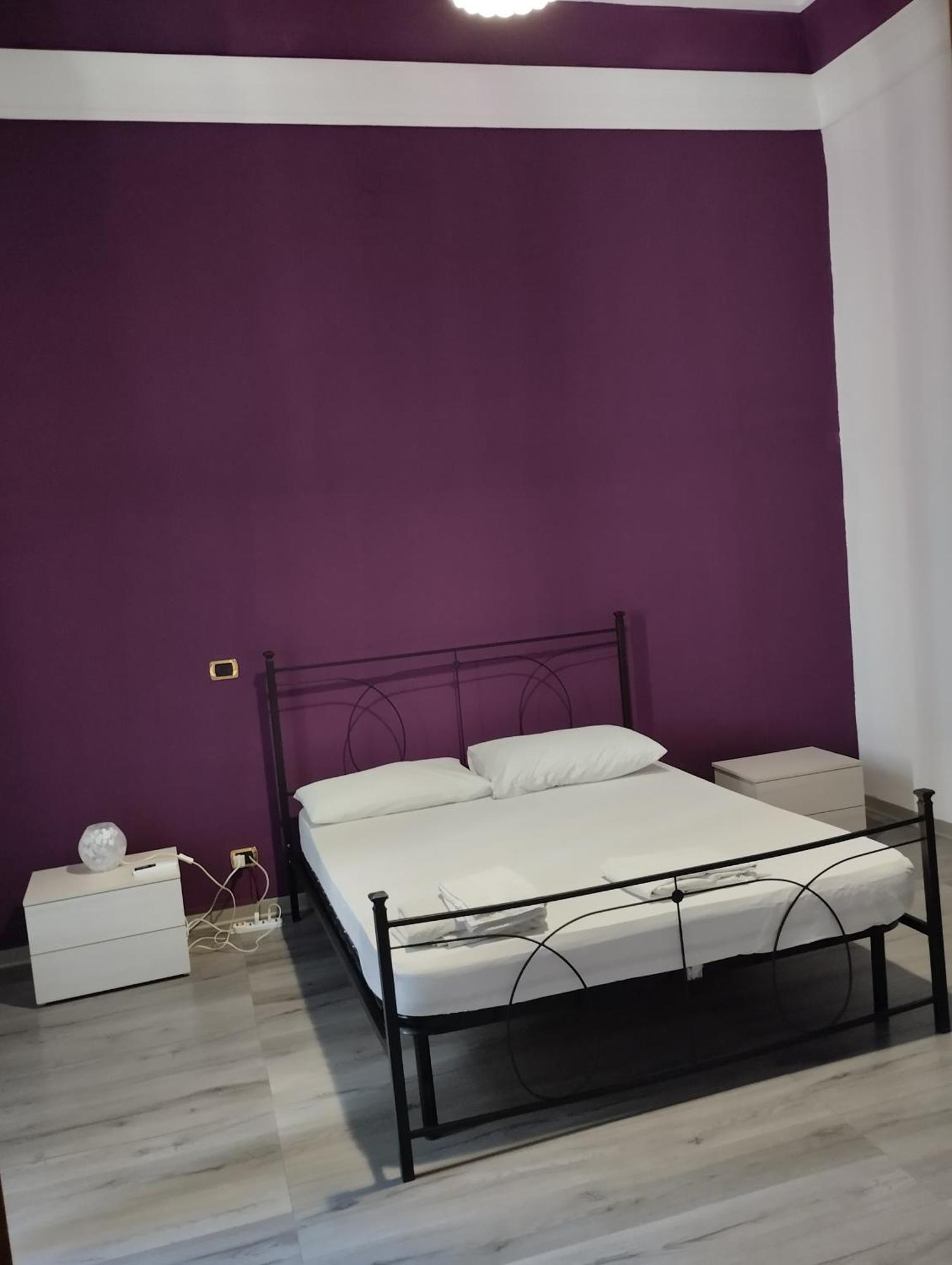 Casa Giuseppe Bed & Breakfast Catania Bagian luar foto